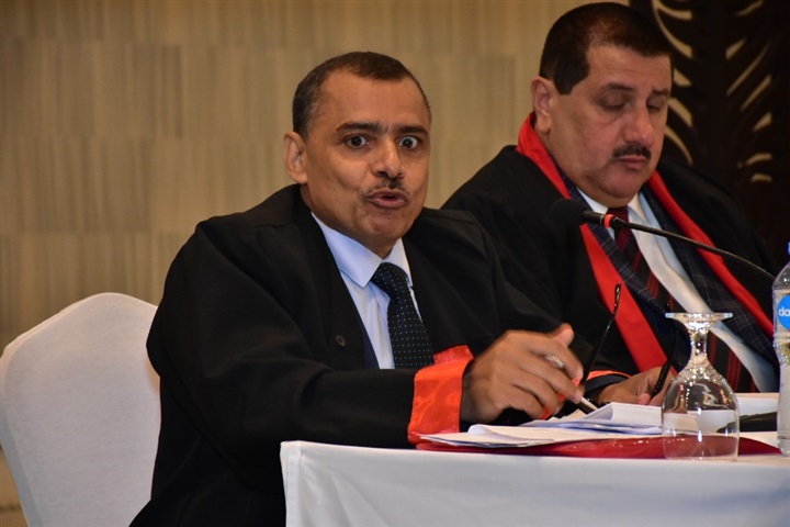 بالصور.."حيدر" يناقش رسالة دكتوراة في "التحكيم التجاري الدولي في عقد النقل البحري للبضائع والحاويات دراسة مقارنة" بالصور.."حيدر" يناقش رسالة دكتوراة في "التحكيم التجاري الدولي في عقد النقل البحري للبضائع والحاويات دراسة مقارنة"