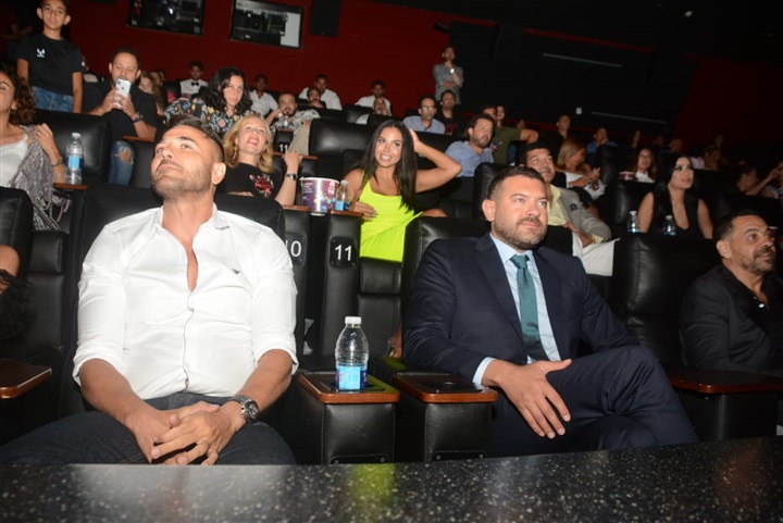 بالصور.. ابطال فيلم أولاد رزق 2 يحتفلون بالعرض الخاص بحضور نجوم الفن بالصور.. ابطال فيلم أولاد رزق 2 يحتفلون بالعرض الخاص بحضور نجوم الفن