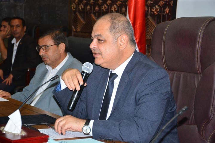 محافظ الغربية يكرم أوائل الثانوية العامة والفنية والتربية الخاصة وسط فرحة عارمة من الطلاب