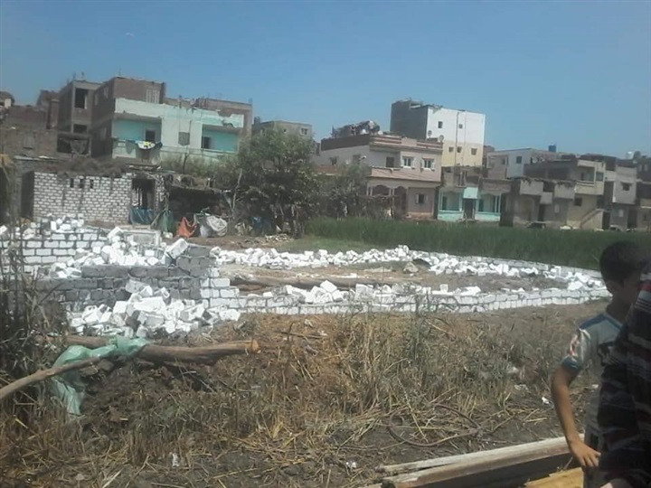 بالصور.. كفر الشيخ تسابق الزمن للوقوف في وجه المعتدين علي أراضي الدولة خلال أجازة العيد