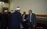 محافظ البحر الاحمر يتلقى عزاء المرحوم على عمران بدار مناسبات مسجد الميناء بالغردقة