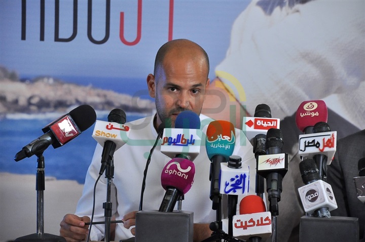 بالصور.. ابو يحتفل بى أغنية عيش يا قلبى مع "جاما " بالصور.. ابو يحتفل بى أغنية عيش يا قلبى مع "جاما "