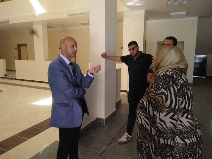 وكيل وزارة الصحة بالشرقية يتفقد المراكز الطبية بالعاشر