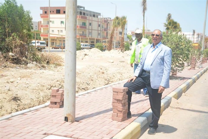 محافظ البحر الأحمر يتفقد أعمال رفع الكفاءة والتطوير بطريق الحجاز بالغردقة 