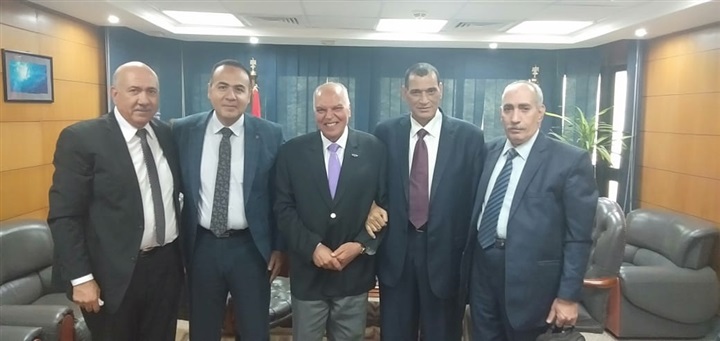 نقيب المعلمين يهنئ المستشار أبو بكر الصديق لتوليه منصب رئيس هيئة قضايا الدولة