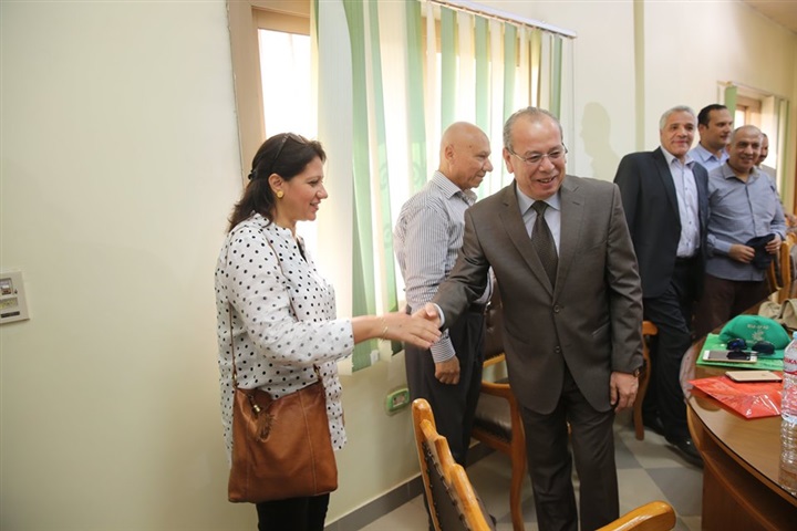 بالصور.. محافظ كفر الشيخ يستقبل وزير الزراعة بمحطة البحوث الزراعية بسخا 