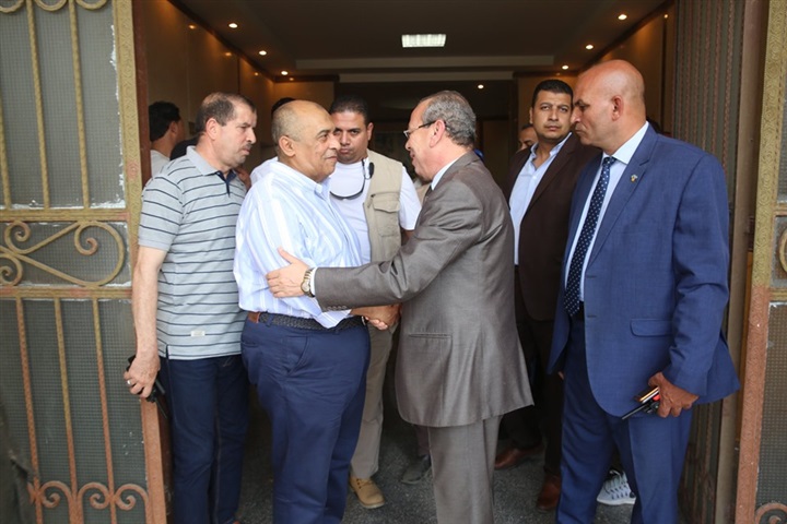 بالصور.. محافظ كفر الشيخ يستقبل وزير الزراعة بمحطة البحوث الزراعية بسخا 