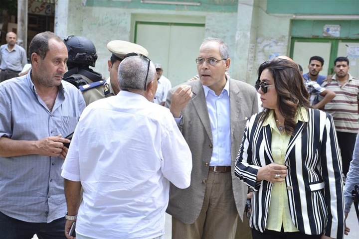 محافظ دمياط تتابع أعمال رد الشئ لأصله بشارع الشيخ أصيل وتوجه بالإرتقاء بمستوى النظافة بفكرى زاهر وميدان سوق الحسبة