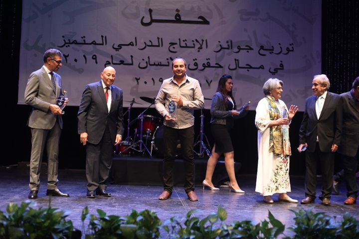 بالصور.. كلبش 3 ولمس أكتاف وبركة تحصد جوائز قومي حقوق الإنسان للأعمال الدرامية المتميزة بالصور.. كلبش 3 ولمس أكتاف وبركة تحصد جوائز قومي حقوق الإنسان للأعمال الدرامية المتميزة