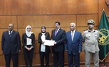 محافظ القليوبية يكرم عدد من رؤساء المدن السابقين