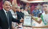 بحضور وكيل أول المعلمين.. معلمو كوم حمادة تكرم عدد من الطلاب المتفوقين