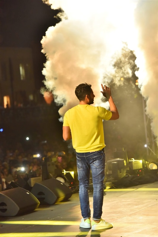 بالصور.. حماقي يتألق بأضخم حفلات الإسكندرية في ختام صيف 2019