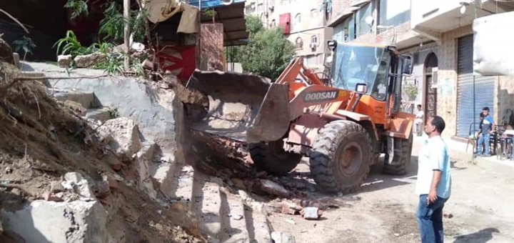محافظ الجيزة: رفع الإشغالات بحرم الدائرى ببولاق الدكرور وتحويل 13 من العاملين بوحده أبو غالب الصحية للتحقيق لتغيبهم 