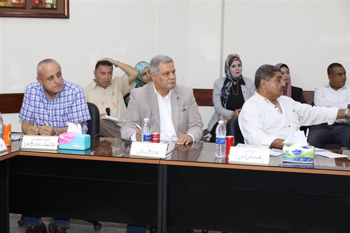 محافظ سوهاج ووزير الأسكان يتفقدان مشروعات الإسكان بمدينة سوهاج الجديدة