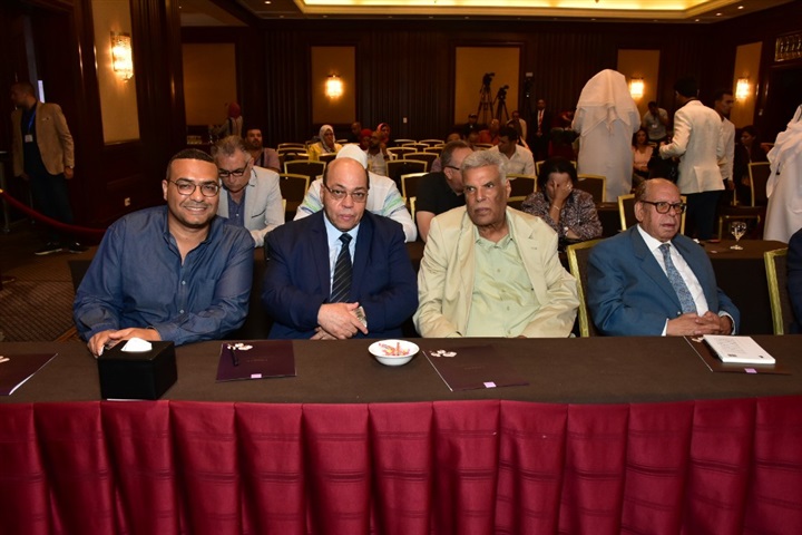 بالصور.. المؤتمر الصحفي لجائزة راشد بن حمد للإبداع في دورته الثانية بالصور.. المؤتمر الصحفي لجائزة راشد بن حمد للإبداع في دورته الثانية