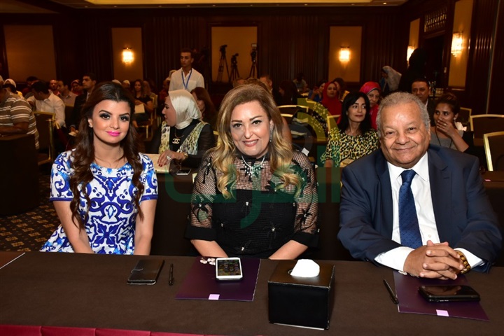 بالصور.. المؤتمر الصحفي لجائزة راشد بن حمد للإبداع في دورته الثانية بالصور.. المؤتمر الصحفي لجائزة راشد بن حمد للإبداع في دورته الثانية