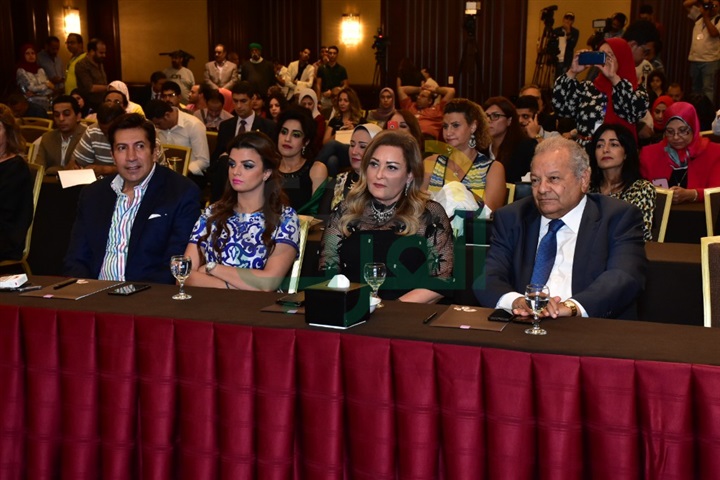 بالصور.. المؤتمر الصحفي لجائزة راشد بن حمد للإبداع في دورته الثانية بالصور.. المؤتمر الصحفي لجائزة راشد بن حمد للإبداع في دورته الثانية