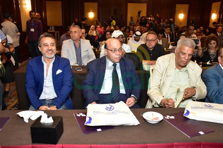 بالصور.. المؤتمر الصحفي لجائزة راشد بن حمد للإبداع في دورته الثانية بالصور.. المؤتمر الصحفي لجائزة راشد بن حمد للإبداع في دورته الثانية