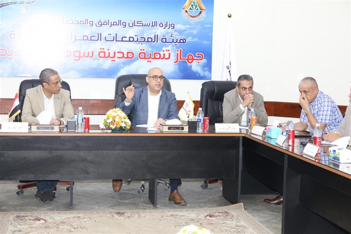 محافظ سوهاج ووزير الأسكان يتفقدان مشروعات الإسكان بمدينة سوهاج الجديدة
