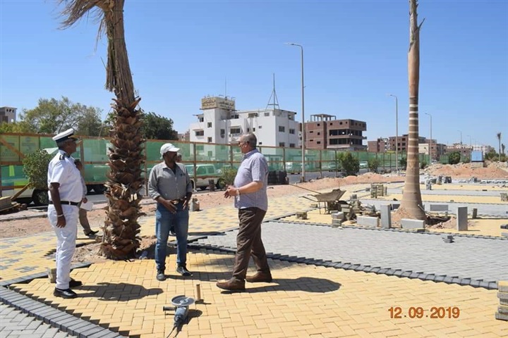 محافظ البحر الأحمر يتابع أخر مستجدات ممشي شارع الحجاز 
