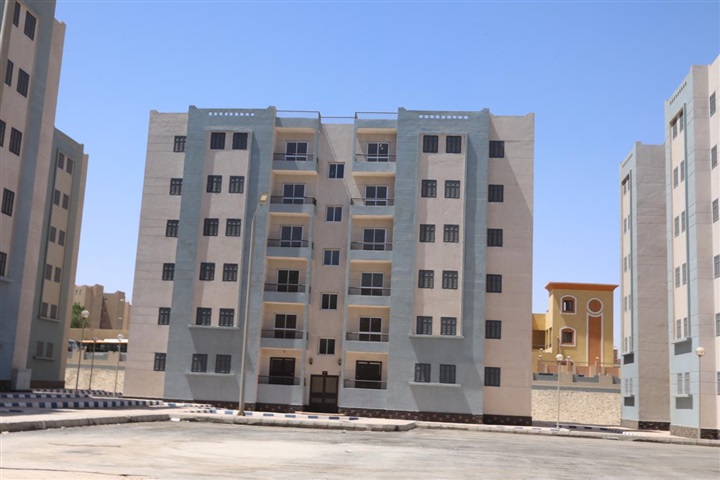 محافظ سوهاج ووزير الأسكان يتفقدان مشروعات الإسكان بمدينة سوهاج الجديدة