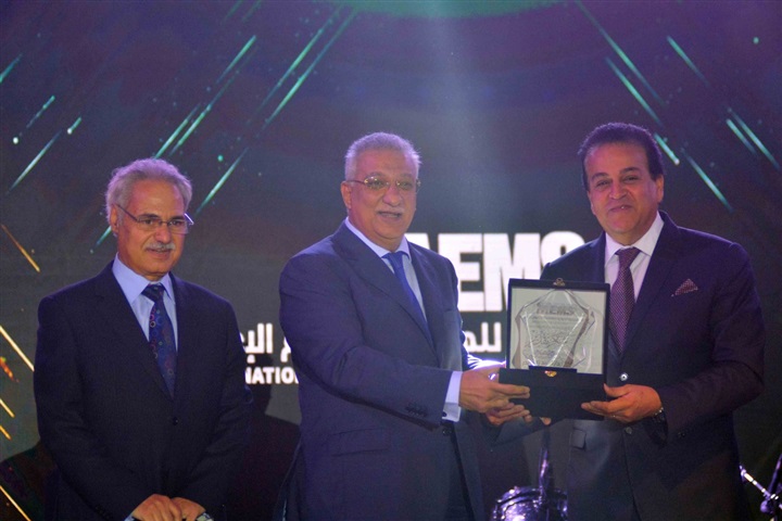 بالصور.. العسيلي يتألق في حفل خريجي الأكاديمية الدولية لعلوم الإعلام بحضور الوزراء ونجوم الفن والإعلام بالصور.. العسيلي يتألق في حفل خريجي الأكاديمية الدولية لعلوم الإعلام بحضور الوزراء ونجوم الفن والإعلام