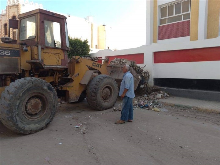 محافظ البحيرة: حملات نظافة مكثفة بالوحدات المحلية استعدادا للإحتفال بالعيد القومي للمحافظة والعام الدراسى الجديد
