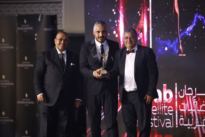 بالصور.. تكريم نجوم الفن والاعلام بحفل مهرجان القنوات الفضائية بالصور.. تكريم نجوم الفن والاعلام بحفل مهرجان القنوات الفضائية