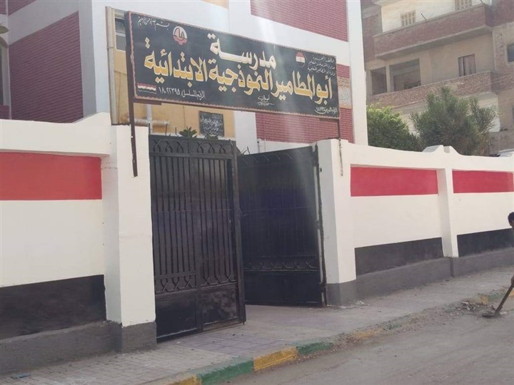 محافظ البحيرة: حملات نظافة مكثفة بالوحدات المحلية استعدادا للإحتفال بالعيد القومي للمحافظة والعام الدراسى الجديد