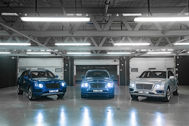 BENTLEY تحتفل بنتائج مبيعات قياسية لطراز BENTAYGA في الشرق الأوسط تزامناً مع الإطلاق الإقليمي لأسرع مركبة SUV في العالم BENTLEY تحتفل بنتائج مبيعات قياسية لطراز BENTAYGA في الشرق الأوسط تزامناً مع الإطلاق الإقليمي لأسرع مركبة SUV في العالم