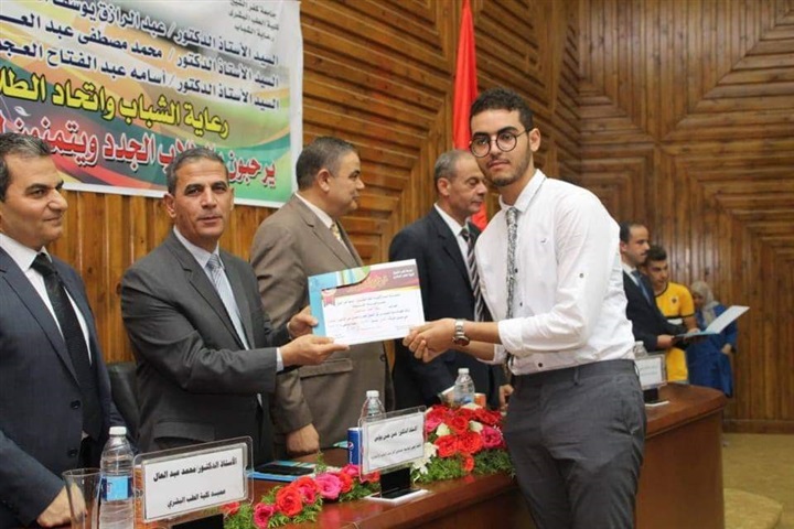 بالصور.. رئيس جامعة كفر الشيخ يشهد حفل استقبال الطلاب الجدد بكلية الطب البشري