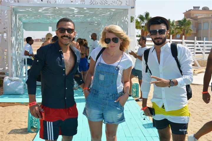 بالصور.. نجوم العالم فى الديجيهات يشعلون حفل شاطى "Vibesbeach" بالبحر الأحمر بالصور.. نجوم العالم فى الديجيهات يشعلون حفل شاطى "Vibesbeach" بالبحر الأحمر