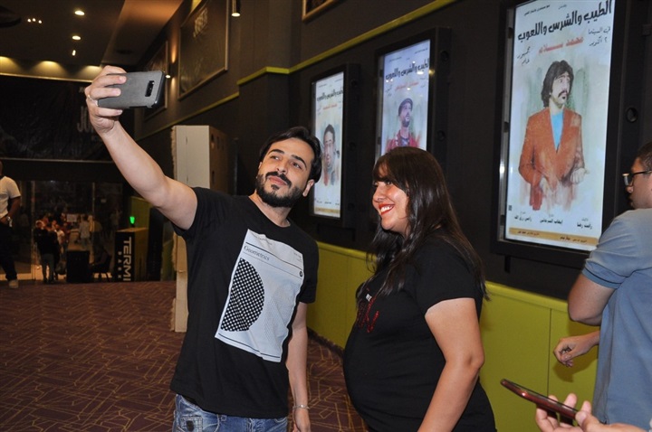 مى كساب تحتفل بعرض فيلم الطيب والشرس والللعوب مع الجمهور مى كساب تحتفل بعرض فيلم الطيب والشرس والللعوب مع الجمهور