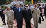 محافظ كفر الشيخ يضع إكليلًا من الزهور على قبر الجندى المجهول