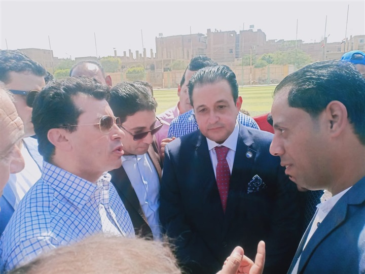 بحضور النائب علاء عابد.. وزير الرياضه يفتتح عدة مراكز شباب بالصف 