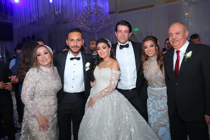 بالصور.. تامر حسني وأحمد عصام يشعلان زفاف "شهد إسماعيل" و"عمرو أحمد" بحضور صفاء أبو السعود وبسمة وهبة وزينة بالصور.. تامر حسني وأحمد عصام يشعلان زفاف "شهد إسماعيل" و"عمرو أحمد" بحضور صفاء أبو السعود وبسمة وهبة وزينة