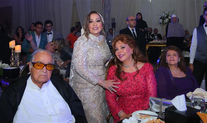 بالصور.. تامر حسني وأحمد عصام يشعلان زفاف "شهد إسماعيل" و"عمرو أحمد" بحضور صفاء أبو السعود وبسمة وهبة وزينة بالصور.. تامر حسني وأحمد عصام يشعلان زفاف "شهد إسماعيل" و"عمرو أحمد" بحضور صفاء أبو السعود وبسمة وهبة وزينة