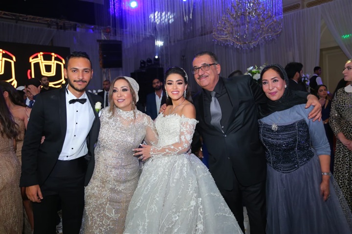 بالصور.. تامر حسني وأحمد عصام يشعلان زفاف "شهد إسماعيل" و"عمرو أحمد" بحضور صفاء أبو السعود وبسمة وهبة وزينة بالصور.. تامر حسني وأحمد عصام يشعلان زفاف "شهد إسماعيل" و"عمرو أحمد" بحضور صفاء أبو السعود وبسمة وهبة وزينة