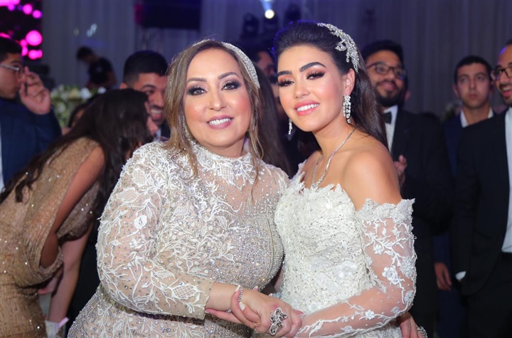 بالصور.. تامر حسني وأحمد عصام يشعلان زفاف "شهد إسماعيل" و"عمرو أحمد" بحضور صفاء أبو السعود وبسمة وهبة وزينة بالصور.. تامر حسني وأحمد عصام يشعلان زفاف "شهد إسماعيل" و"عمرو أحمد" بحضور صفاء أبو السعود وبسمة وهبة وزينة