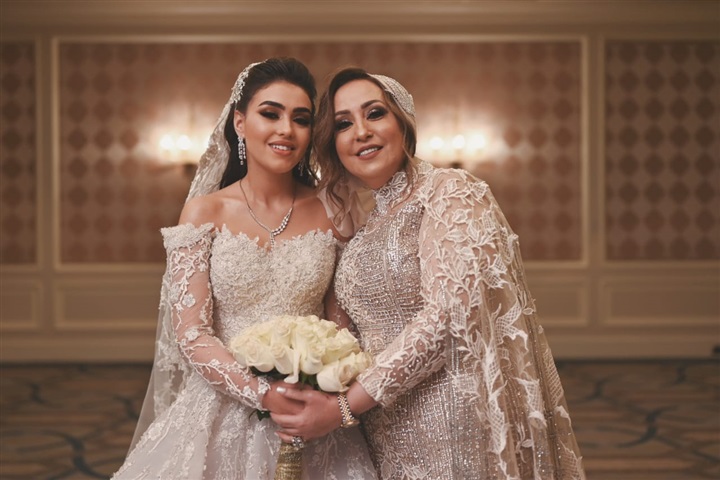 بالصور.. تامر حسني وأحمد عصام يشعلان زفاف "شهد إسماعيل" و"عمرو أحمد" بحضور صفاء أبو السعود وبسمة وهبة وزينة بالصور.. تامر حسني وأحمد عصام يشعلان زفاف "شهد إسماعيل" و"عمرو أحمد" بحضور صفاء أبو السعود وبسمة وهبة وزينة
