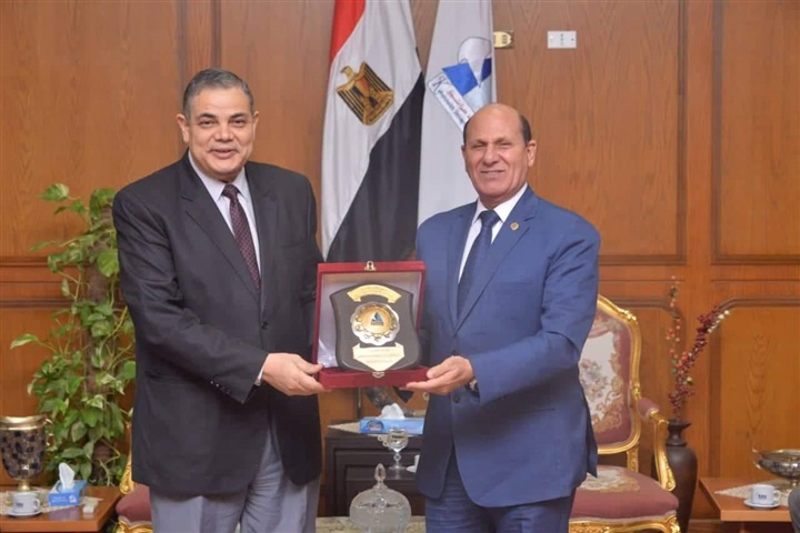بالصور.. "التحديات التي تواجه الأمن القومي المصري" ندوة بصيدلة كفر الشيخ