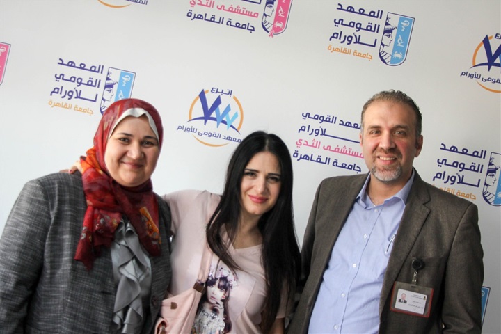ميرنا وليد فى زيارة للمعهد القومى للاورام 777 لدعم مريضات سرطان الثدى فى أكتوبر الوردى ميرنا وليد فى زيارة للمعهد القومى للاورام 777 لدعم مريضات سرطان الثدى فى أكتوبر الوردى