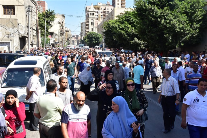 بالصور.. تشييع جنازة الفنان طلعت زكريا بالإسكندرية بالصور.. تشييع جنازة الفنان طلعت زكريا بالإسكندرية