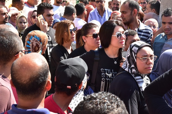 بالصور.. تشييع جنازة الفنان طلعت زكريا بالإسكندرية بالصور.. تشييع جنازة الفنان طلعت زكريا بالإسكندرية