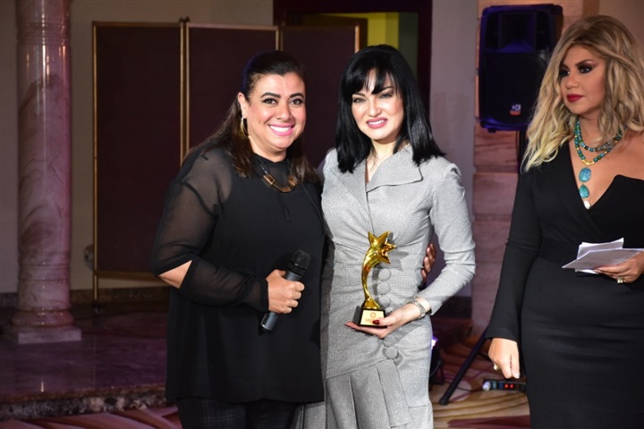 بالصور.. تكريم نبيلة عبيد وأيمن زيدان على هامش مهرجان الأسكندرية بالصور.. تكريم نبيلة عبيد وأيمن زيدان على هامش مهرجان الأسكندرية