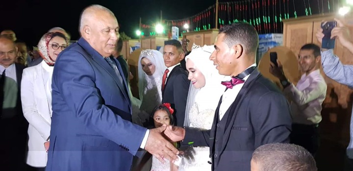 "الزملوط" يشهد احتفالية الزفاف الجماعي لعدد 26 عريس وعروسة