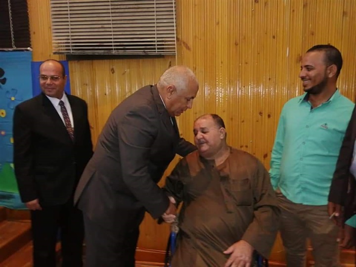"الزملوط": يشهد إحتفالية تكريم شهداء ومصابي الحروب بالداخلة