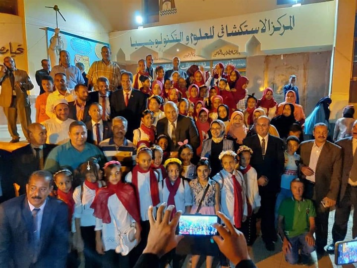 "الزملوط": يشهد إحتفالية تكريم شهداء ومصابي الحروب بالداخلة