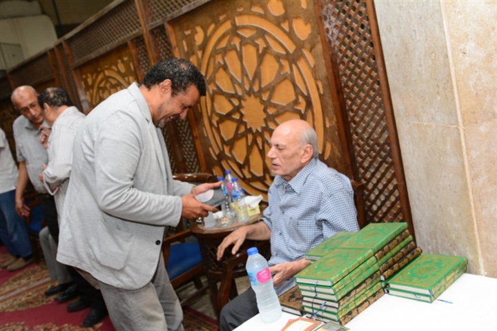 عزاء والدة المخرج محمد النقلي بحضور نجوم الفن عزاء والدة المخرج محمد النقلي بحضور نجوم الفن