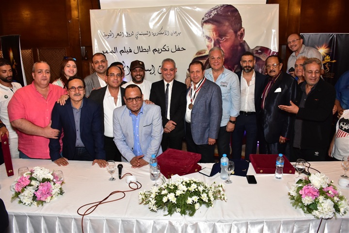 في ندوة "الممر".. الأمير أباظة يكرم صناع الفيلم في ندوة "الممر".. الأمير أباظة يكرم صناع الفيلم